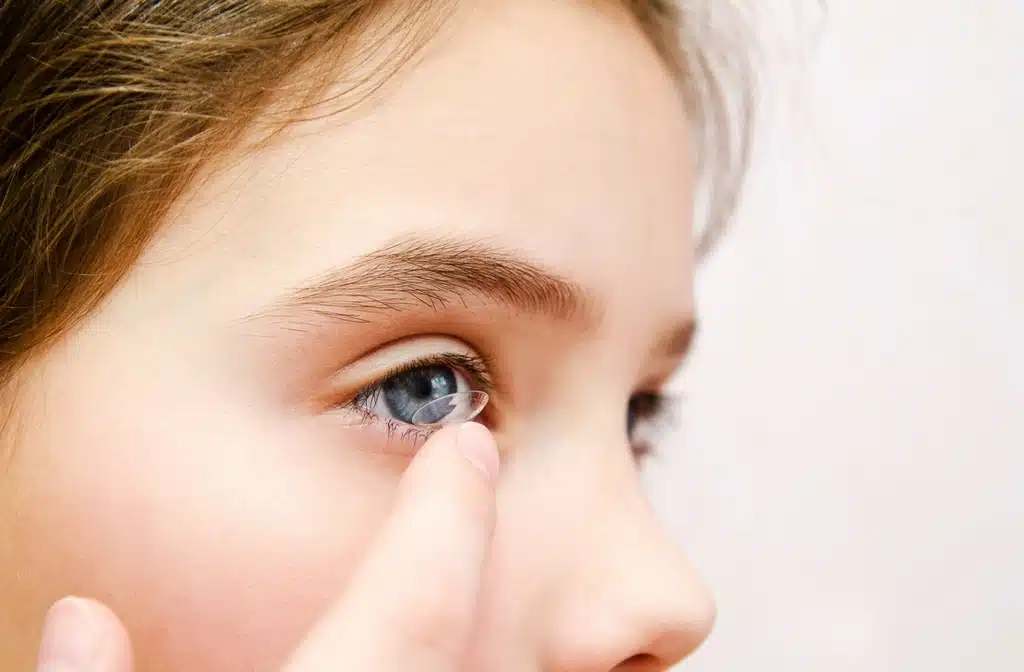 لنزهای تخصصی کودکان؛ نگاه متفاوت به اصلاح بینایی در سنین پایین